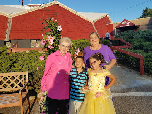 Performing Arts Theater «North Shore Music Theatre», reviews and photos, 62 Dunham Rd # 1, Beverly, MA 01915, USA