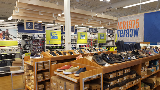 Marine Supply Store «West Marine», reviews and photos, 2122 Didonato Dr, Chester, MD 21619, USA