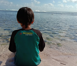 Pantai Karang Tengkorak photo