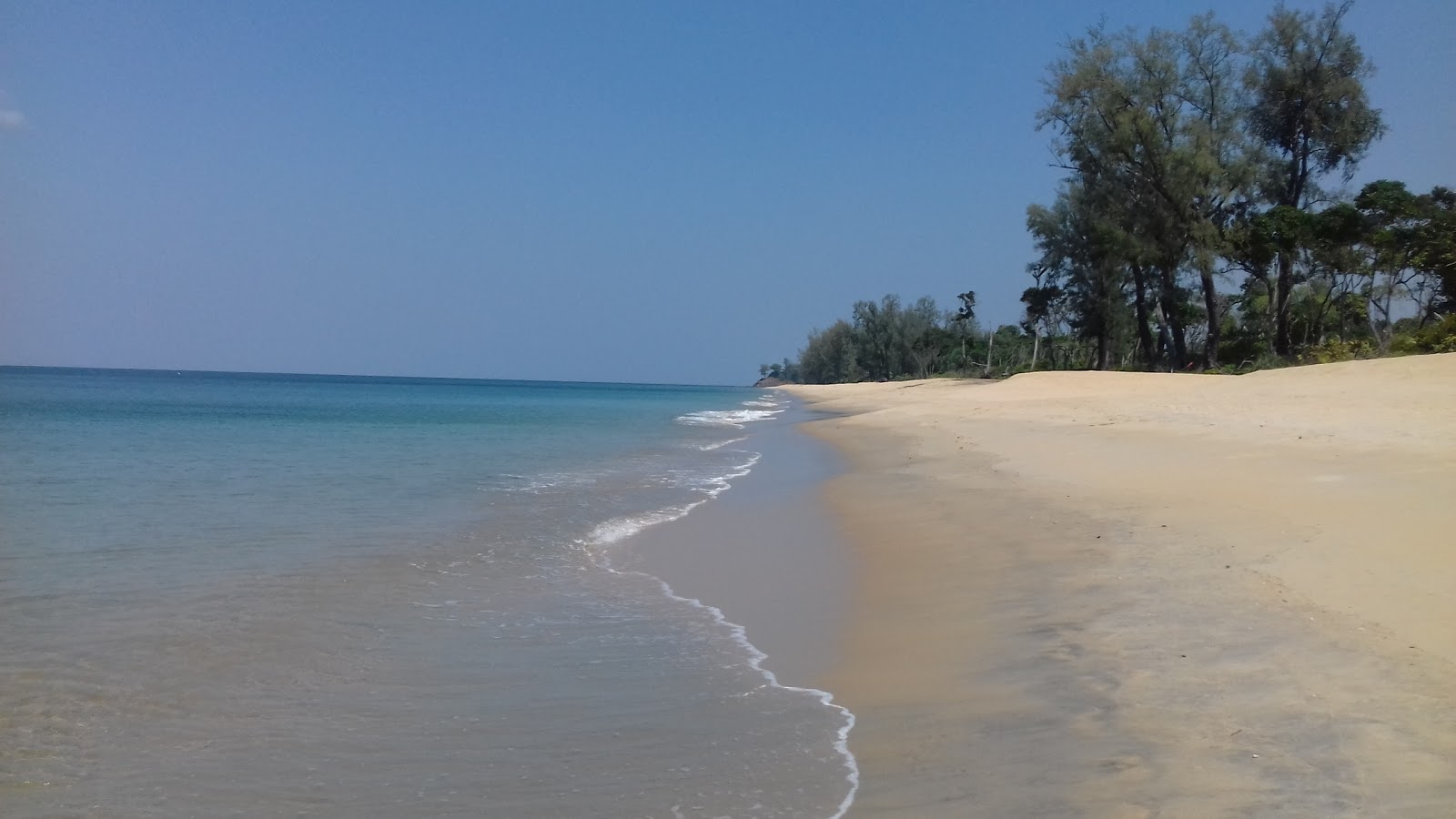 Ko Phra Thong Beach II的照片 具有非常干净级别的清洁度