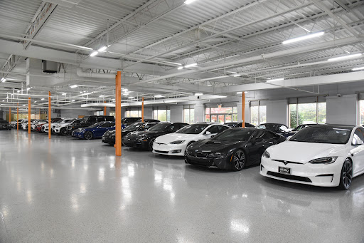 Car Dealer «Ultimo Motors», reviews and photos, 4575 Weaver Pkwy, Warrenville, IL 60555, USA