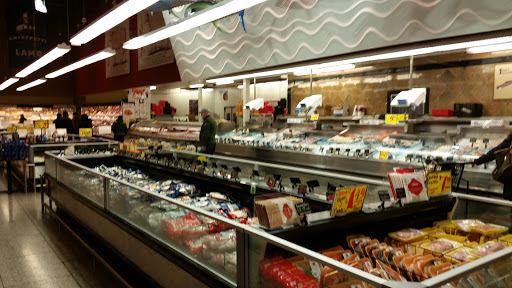 Grocery Store «Fresh Farms», reviews and photos, 20 S Milwaukee Ave, Wheeling, IL 60090, USA