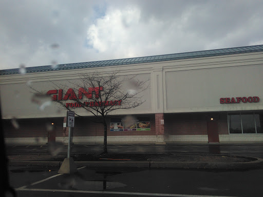 Grocery Store «Giant Food Stores», reviews and photos, 801 S 25th St, Easton, PA 18045, USA