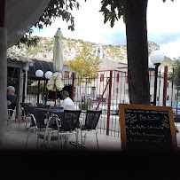 Atmosphère du Restaurant français Les Terrasses du Gardon à Anduze - n°6