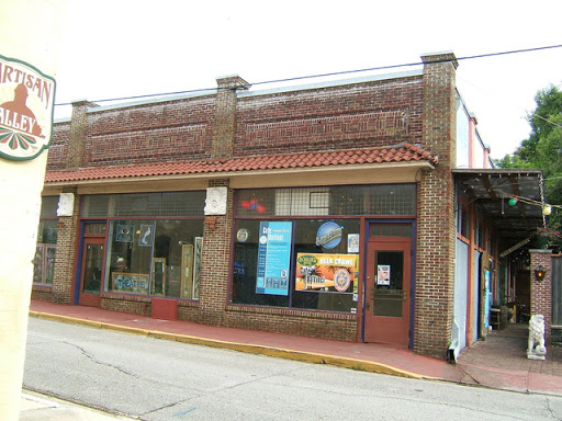 Bar «Cafe Da Vinci», reviews and photos, 112 W Georgia Ave, DeLand, FL 32720, USA