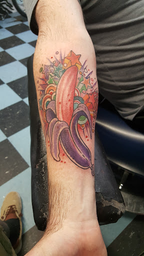 Tattoo Shop «Black Diamond Studios», reviews and photos, 584 W Loudon St, Chambersburg, PA 17201, USA