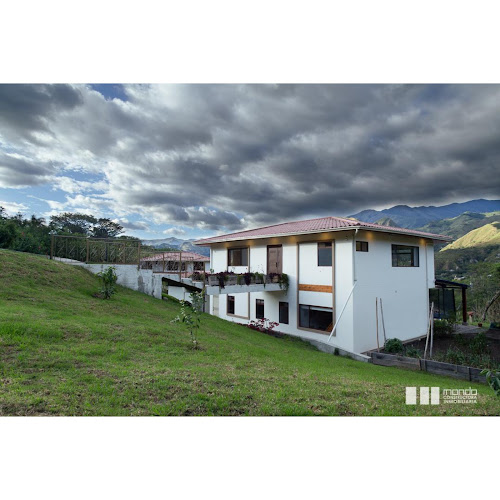 C. Quitumbe 357 131 y, Loja 110103, Ecuador