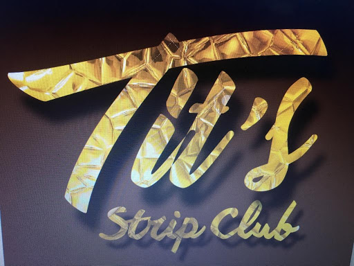 TIT'S STRIP CLUB