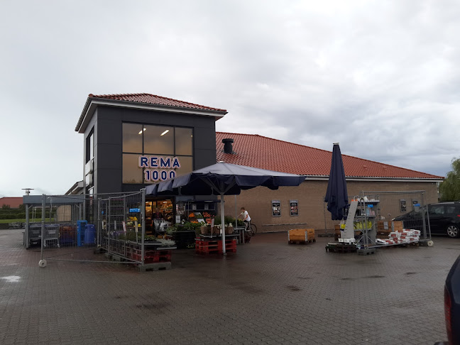 https://rema1000.dk/stores/882/