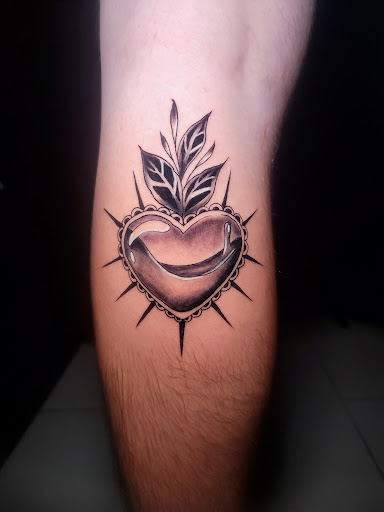 Explore color flower tattoo ideas, creative tattoo ideas in Sarasota, available at SEVEN SINS Tattoo Studio