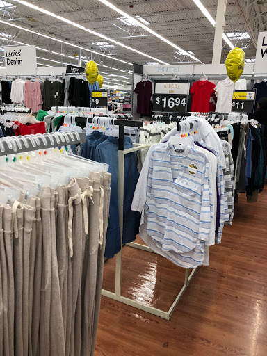 Department Store «Walmart Supercenter», reviews and photos, 8659 Columbus Pike, Lewis Center, OH 43035, USA