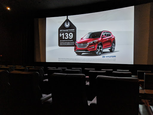 Movie Theater «Regal Cinemas Webster Place 11», reviews and photos, 1471 W Webster Ave, Chicago, IL 60614, USA