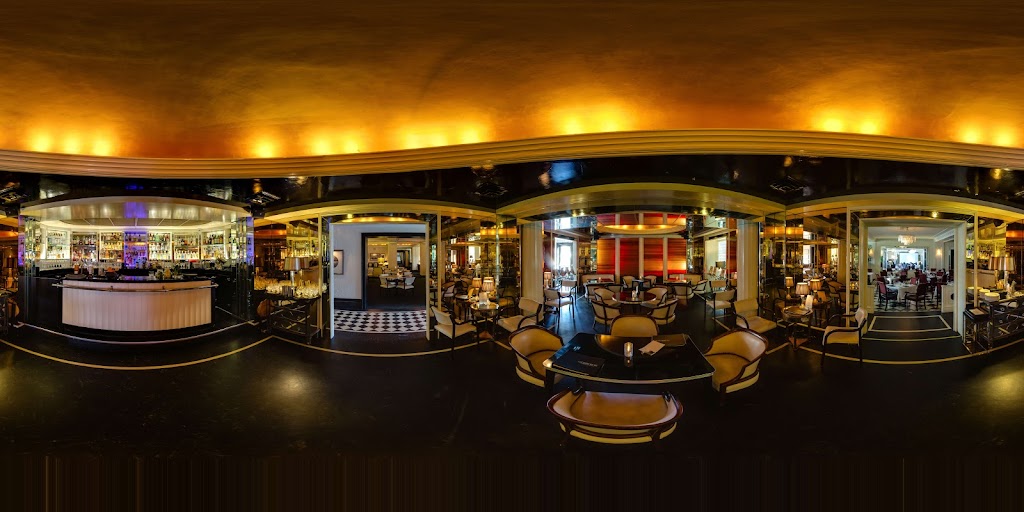 The Commodore Bar & Restaurant 55102