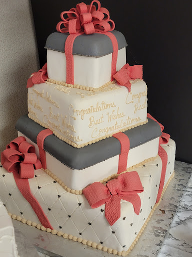 Bakery «Reeves Cake Shop», reviews and photos, 2770 Cory Ave, Akron, OH 44314, USA