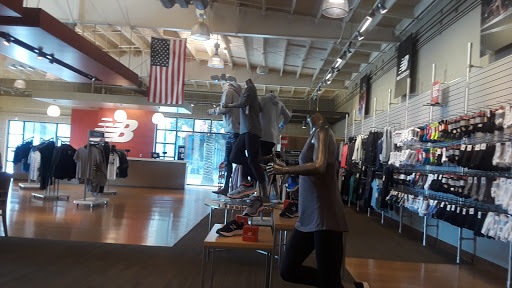 Shoe Store «New Balance», reviews and photos, 270 S Arroyo Pkwy, Pasadena, CA 91105, USA