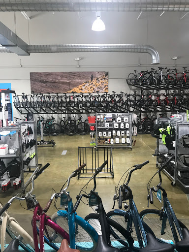 Bicycle Repair Shop «Trek Bicycle Store of St Louis», reviews and photos, 13922 Manchester Rd, Ballwin, MO 63011, USA