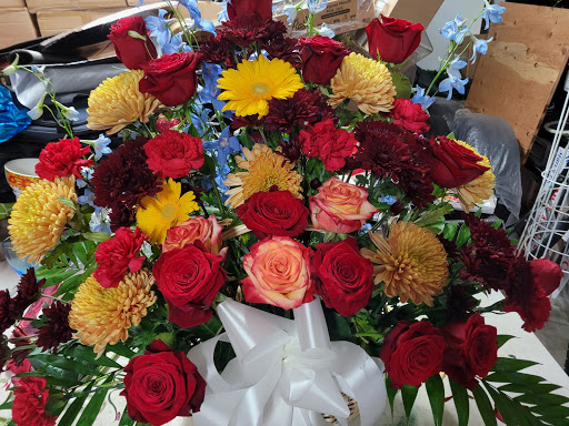 Florist «FLOWERS & GIFTS IN HAUPPAUGE/OAKDALE FLOWERS», reviews and photos, 110 Motor Pkwy, Hauppauge, NY 11788, USA