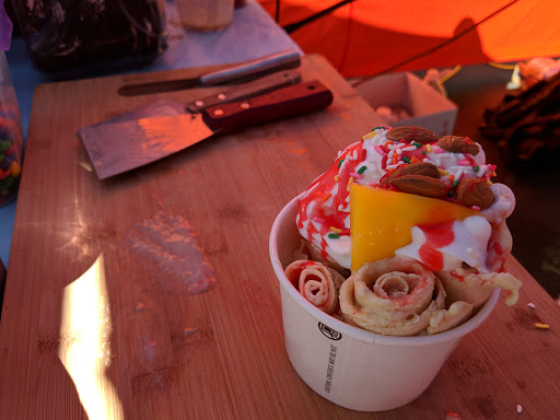 Shopping Mall «Bridle Trails Shopping Center», reviews and photos, 6501-6625 132nd Ave NE, Kirkland, WA 98033, USA