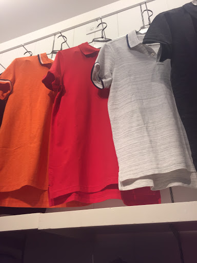 Clothing Store «AEO & Aerie Store», reviews and photos, 625 Black Lake Blvd SW #138, Olympia, WA 98502, USA