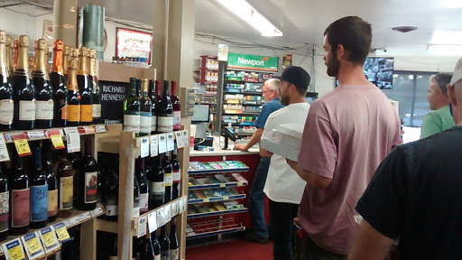 Deli «Route 7 Liquor and Deli», reviews and photos, 2659 Shelburne Rd, Shelburne, VT 05482, USA