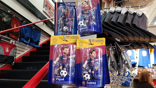 Sportswear Store «College Shop», reviews and photos, 2 Beach St, San Francisco, CA 94133, USA