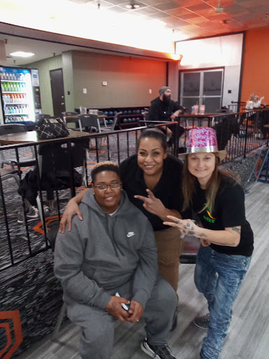 Bowling Alley «Sherman Bowling Center», reviews and photos, 1531 W Sherman Blvd, Muskegon, MI 49441, USA