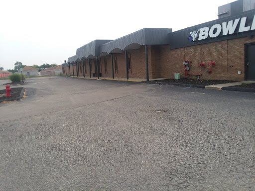 Bowling Alley «Plaza Lanes», reviews and photos, 42001 Ann Arbor Rd, Plymouth, MI 48170, USA