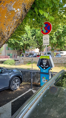 Réseau eborn Charging Station à Riez