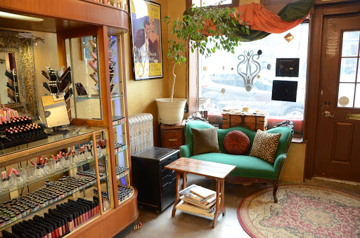 Make-up Artist «Vanity & Glamour Cosmetics / VGCosmetic Makeup Artists», reviews and photos, 547 28th St, Des Moines, IA 50312, USA