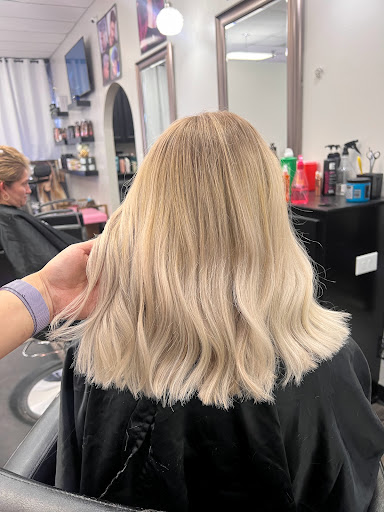 Hair Salon «Chicks Hair Salon», reviews and photos, 12665 Veterans Memorial Dr, Houston, TX 77014, USA