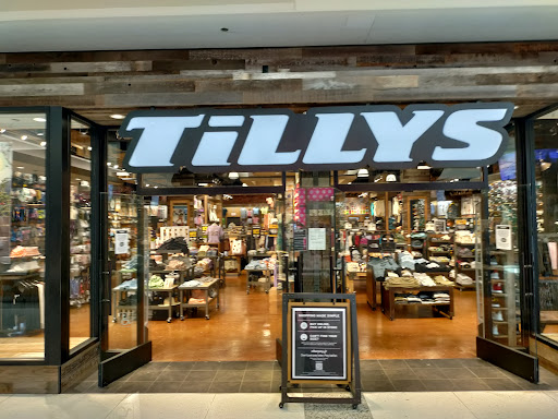 Clothing Store «Tillys», reviews and photos, 340 Inland Center Dr, San Bernardino, CA 92408, USA