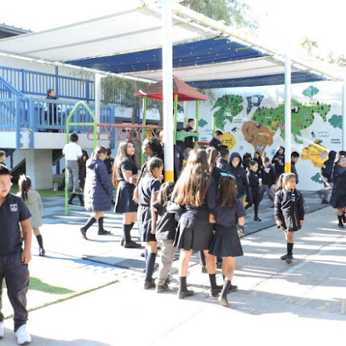 Opiniones de Liceo Municipal Chiloé en Puente Alto - Escuela