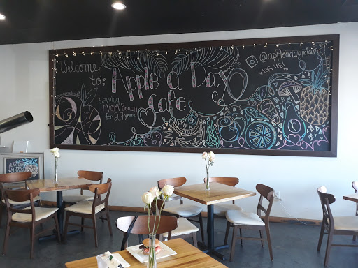 Organic Restaurant «Apple A Day Natural Food Market», reviews and photos, 1534 Alton Rd, Miami Beach, FL 33139, USA