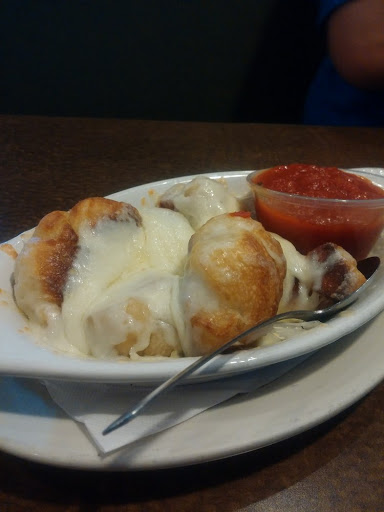 Italian Restaurant «The Garlic Knot», reviews and photos, 5073 N Dixie Hwy, Oakland Park, FL 33334, USA