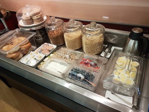 Lounge «The Club at SEA - Concourse A», reviews and photos, 11 Air Cargo Rd, SeaTac, WA 98158, USA