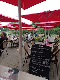 Atmosphère du Restaurant français Clos des Pommiers à Gonneville-sur-Mer - n°7