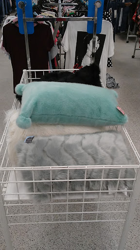 Clothing Store «Ross Dress for Less», reviews and photos, 30 Malphrus Rd, Bluffton, SC 29910, USA