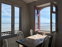 Atmosphère du Restaurant La Nouvelle Terrasse à Le Mont-Saint-Michel - n°3