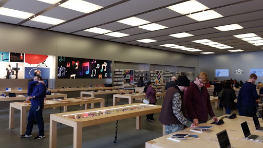 Computer Store «Apple Easton Town Center», reviews and photos, 4210 The Strand, Columbus, OH 43219, USA