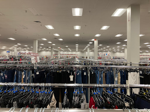Clothing Store «Burlington Coat Factory», reviews and photos, 6055 E Main St, Columbus, OH 43213, USA