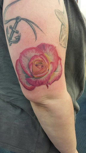 Tattoo Shop «Riverwest Tattoo Company», reviews and photos, 705 E Center St, Milwaukee, WI 53212, USA