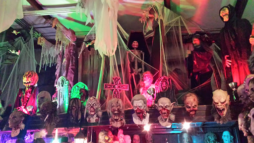 Costume Store «The Holiday Store», reviews and photos, 301 Commerce Ct d, Winter Haven, FL 33880, USA