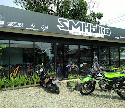Dapoer Ngeboel BU Ai photo