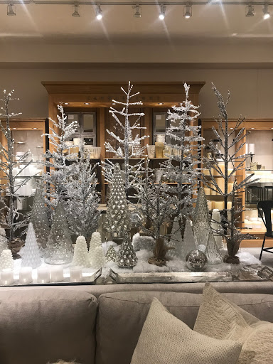 Furniture Store «Pottery Barn», reviews and photos, 55 Boylston St Ste 5540, Chestnut Hill, MA 02467, USA