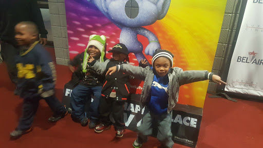 Movie Theater «Bel Air Luxury Cinema», reviews and photos, 10100 East 8 Mile Road, Detroit, MI 48234, USA