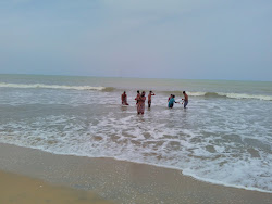 Foto von Golden Sand Beach mit etwas sauber Sauberkeitsgrad