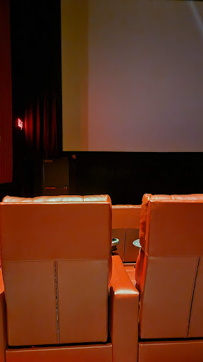 Movie Theater «Bow Tie Cinemas Marquis 16 & BTX Theater», reviews and photos, 100 Quarry Rd, Trumbull, CT 06611, USA