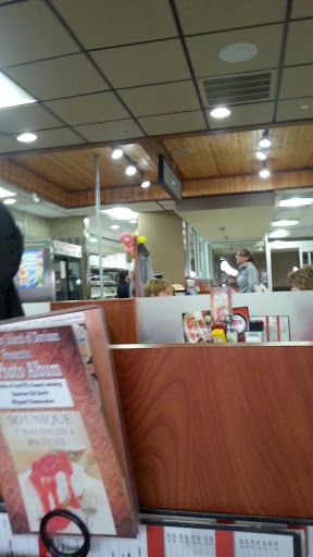 Restaurant «Leos Coney Island Davison», reviews and photos, 625 N State Rd, Davison, MI 48423, USA