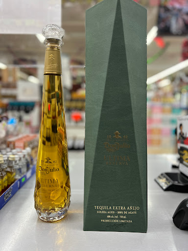 Liquor Store «Cardinal Wine & Spirits», reviews and photos, 980 IL-21, Gurnee, IL 60031, USA