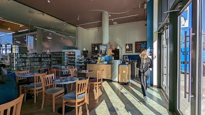 Esquires Coffee Crawley in Crawley